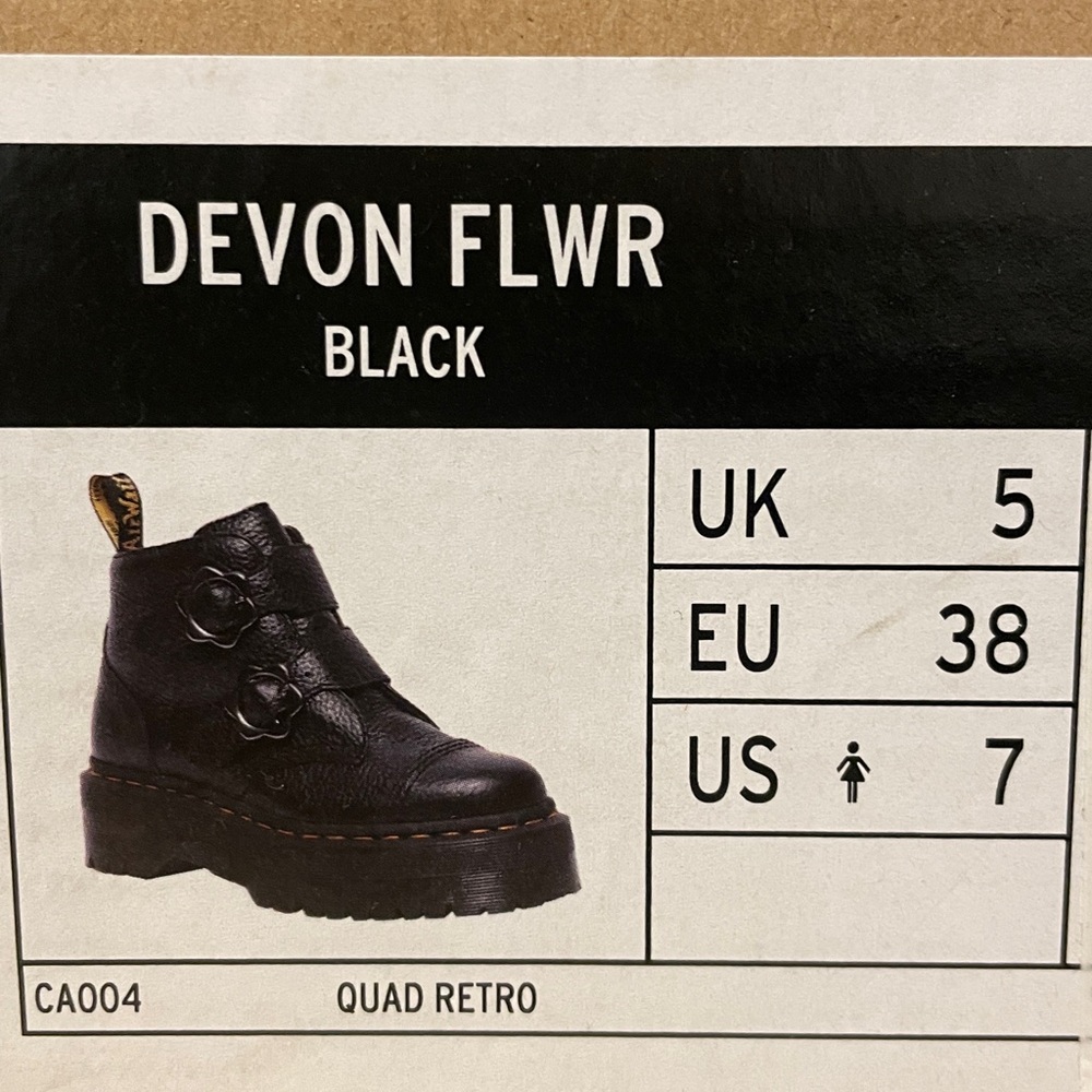 Dr. Martens Devon Flower Boots women’s - Picture 8 of 9